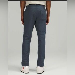 lululemon Men Classic fit Gray Trousers size 28